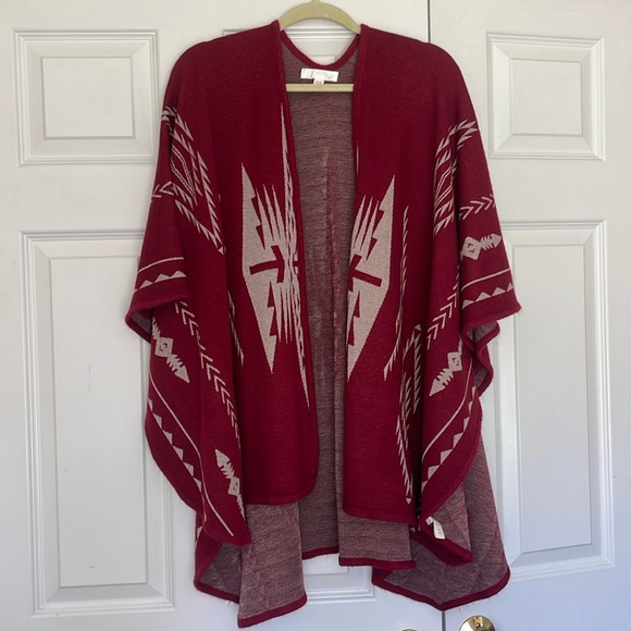 Francesca’s Poncho - Picture 1 of 6